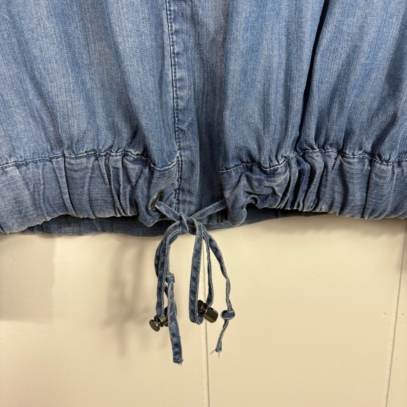 Time & Tru Chambray Denim Lightweight Button Down Toggle Tie Shirt Large L 12 14 - Picture 5 of 7